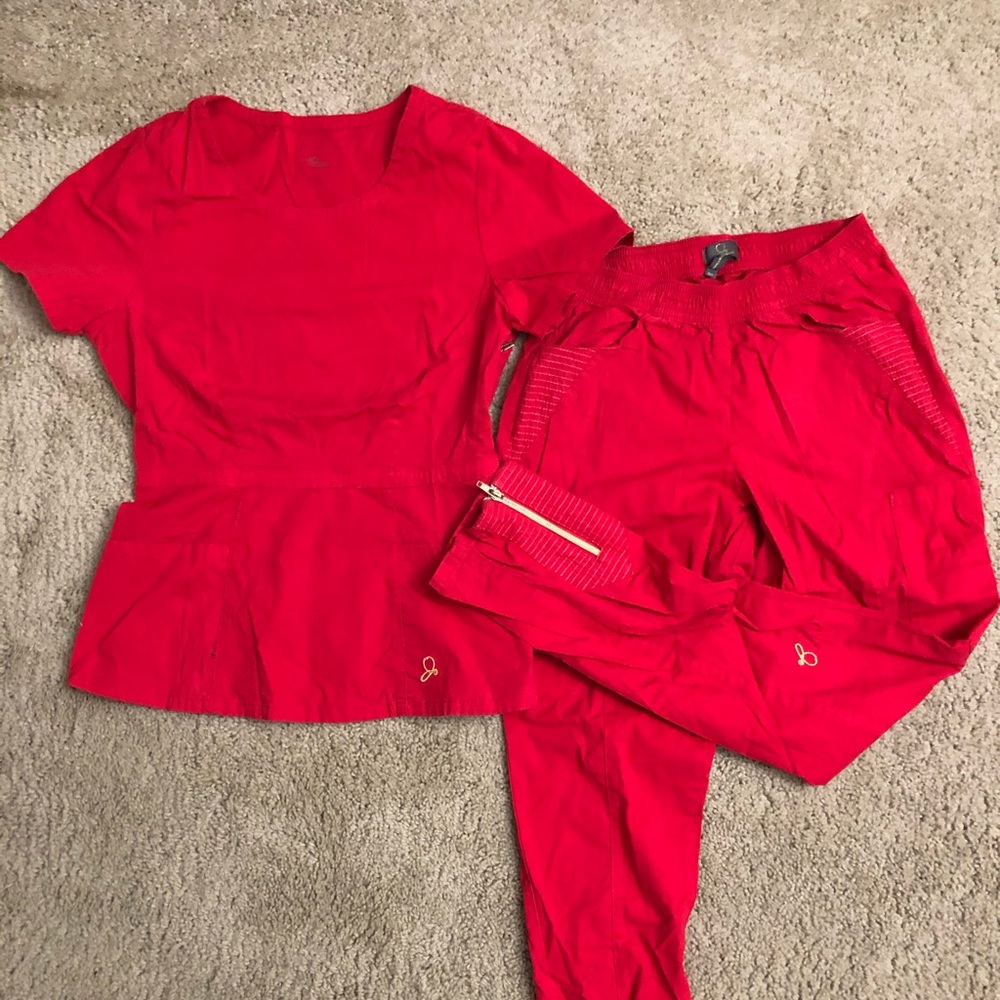 JAANUU scrub set